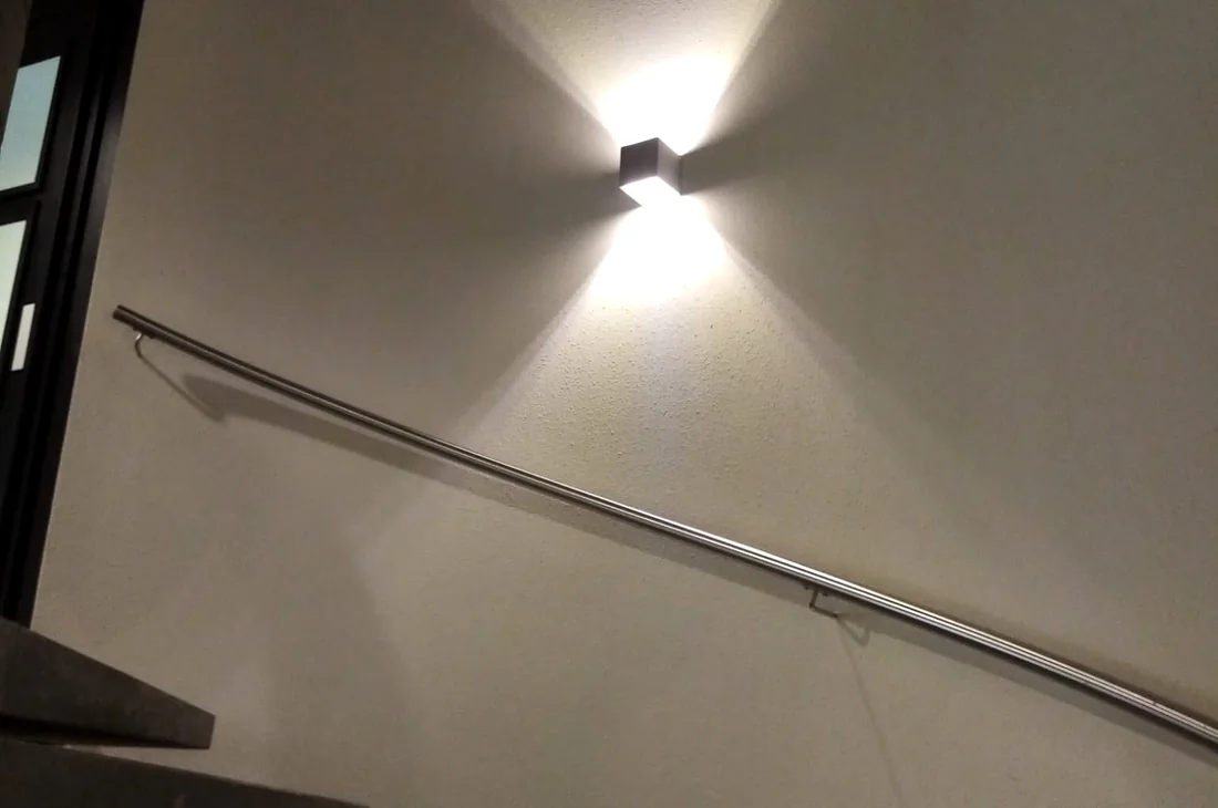 Staircase with recessed LED lighting